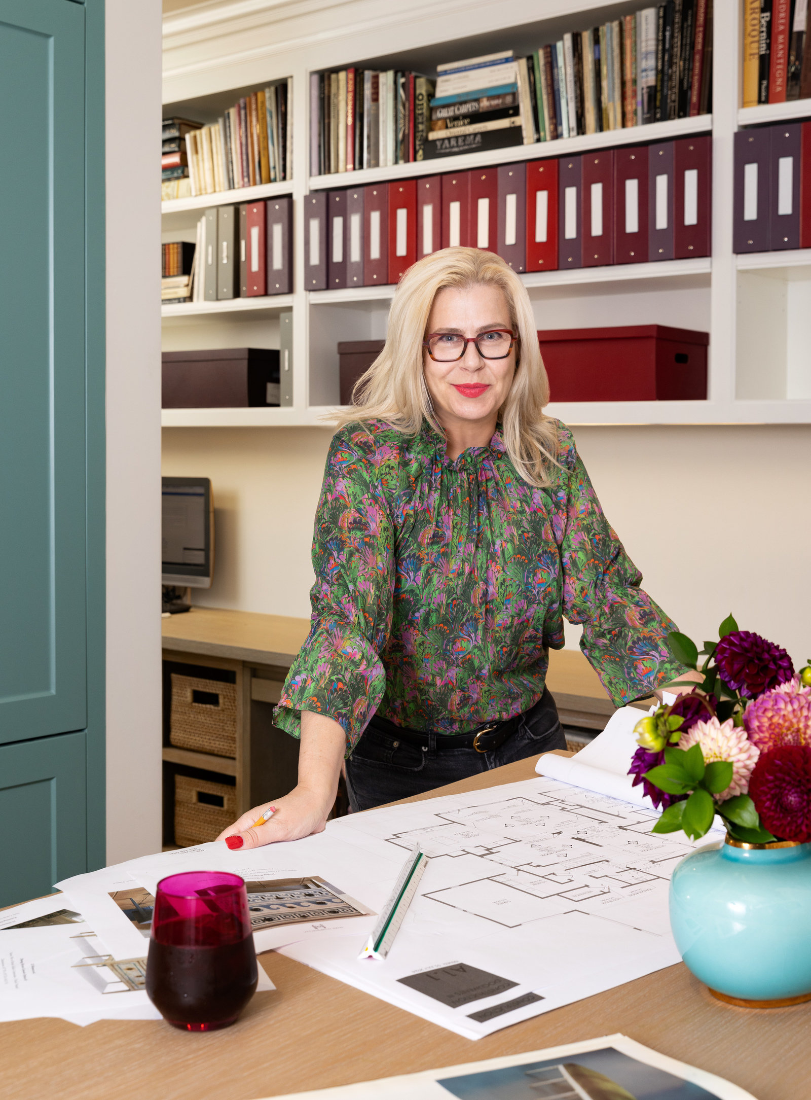 Alexa headshot 1600 xxx q85